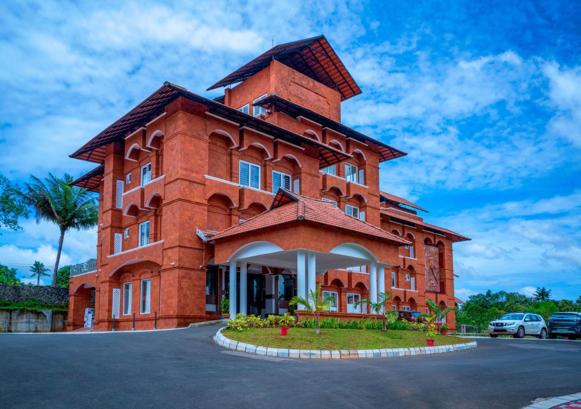 Kumbanad Heritage Hotel Vennikulam Exterior foto