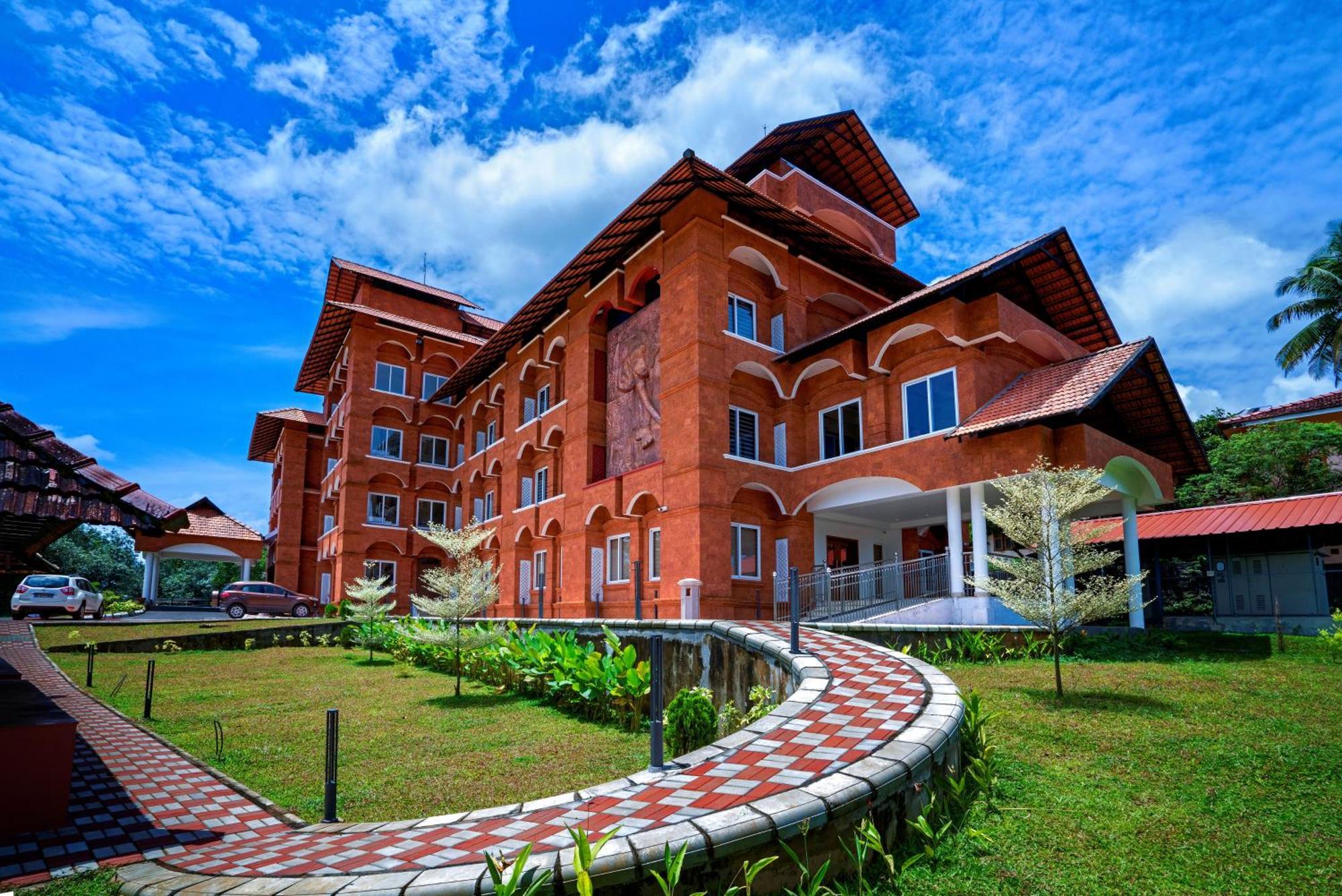Kumbanad Heritage Hotel Vennikulam Exterior foto